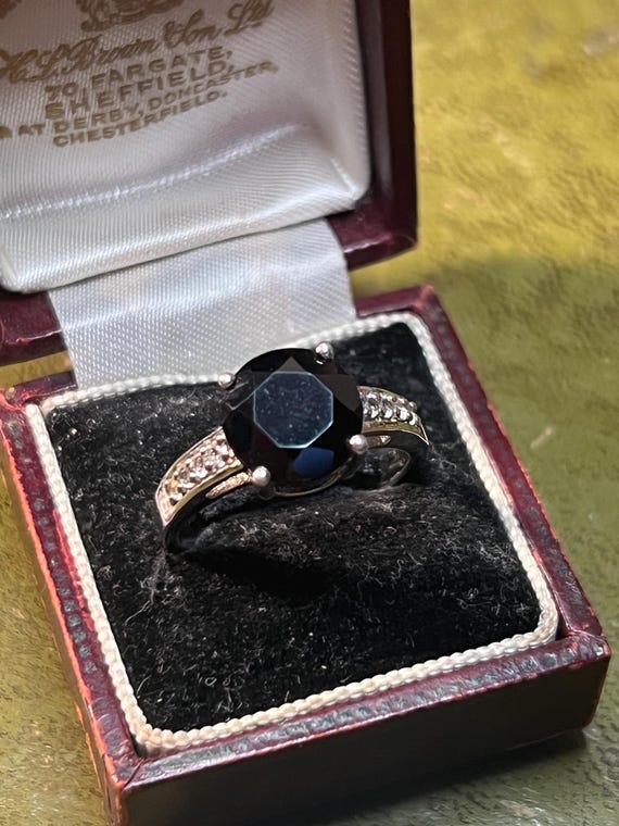 Stunning solid silver glass ring - image 1