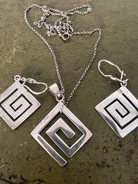 stunning solid silver necklace and earring set - image 1