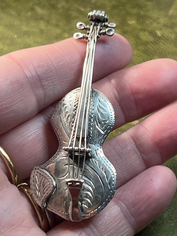 Superb solid silver violin brooch - image 4