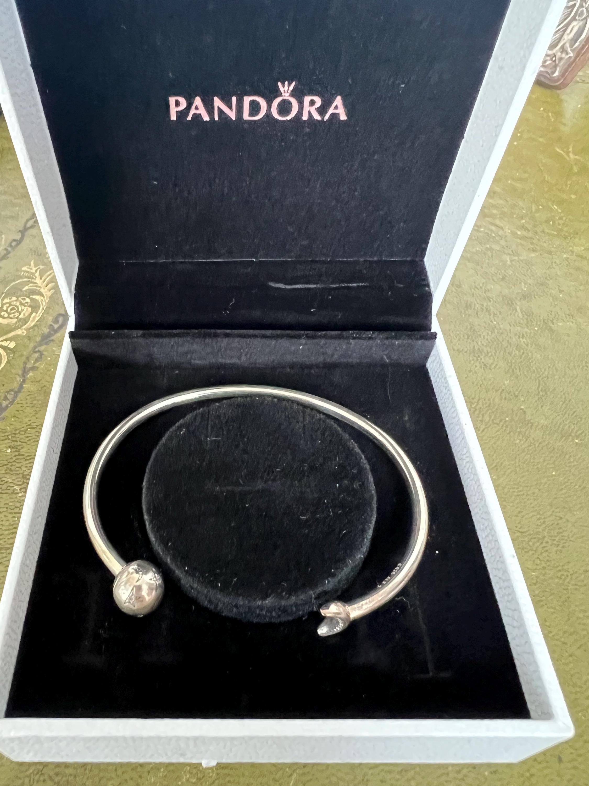 Pandora open bangle - Etsy 日本