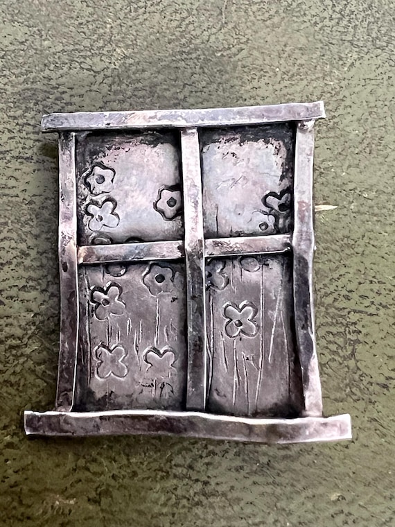 solid silver Victorian window brooch very unusual - image 2