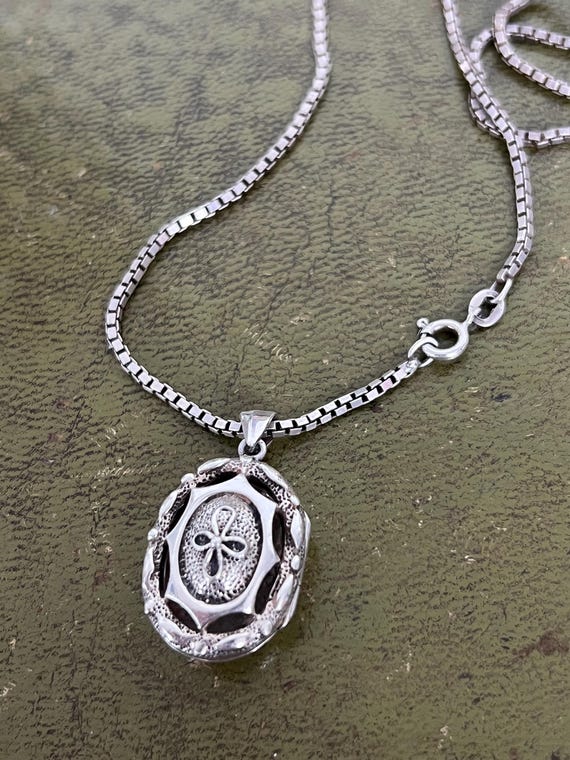 superb solid silver double locket on silver chain - image 7