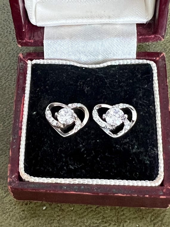 pretty solid silver studs - image 1