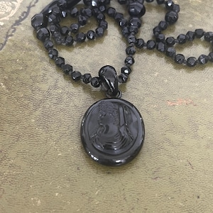 superb Victorian Whitby jet mourning locket no glass on back