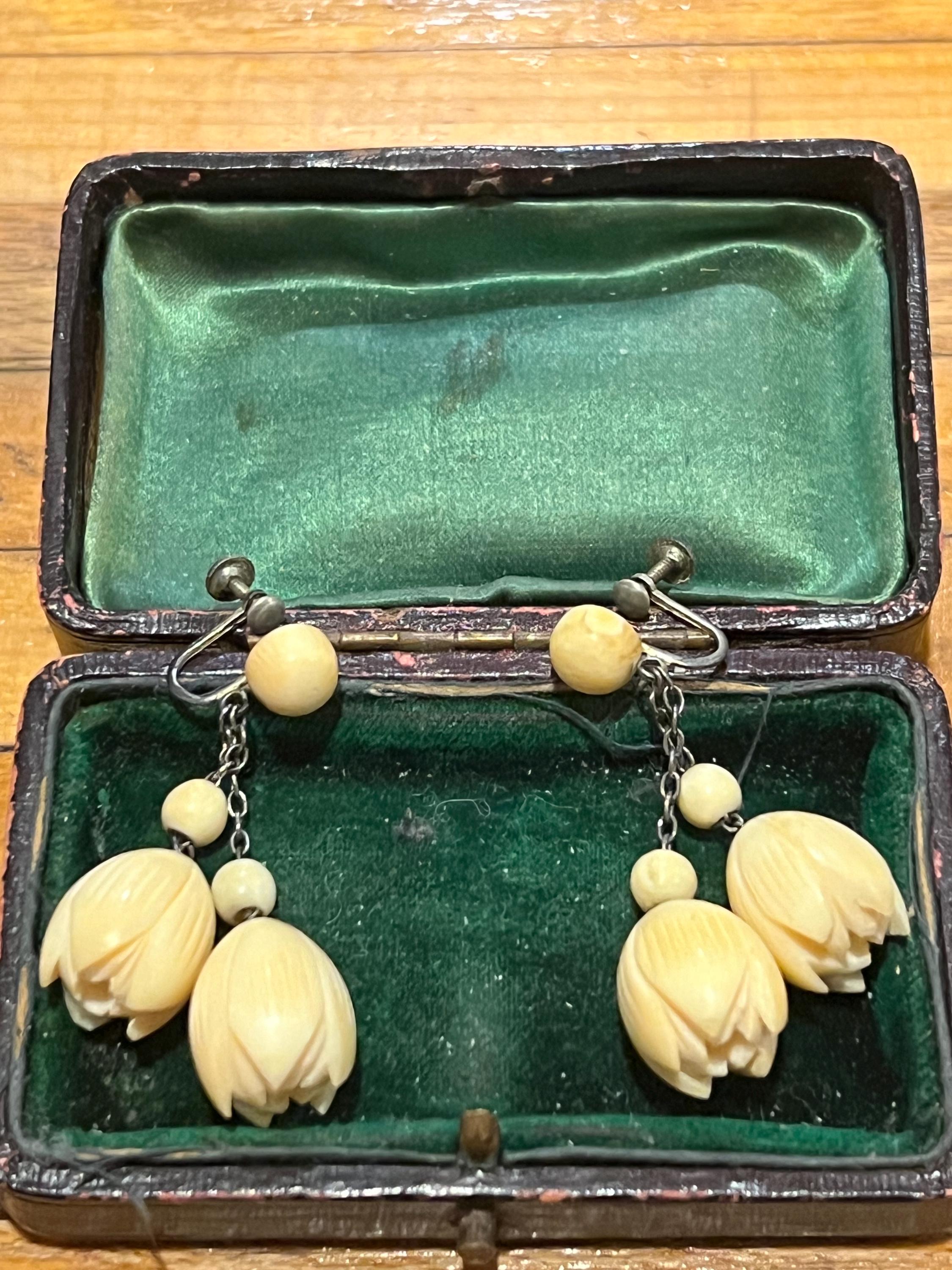 Boucles D'oreilles à Vis Vintage En Argent Avec Demi-perle Nacrée - Bijou Ancien Style Rétro