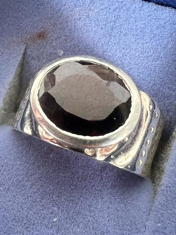 size O solid silver garnet ring - image 1