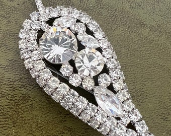 superb Weiss crystal brooch