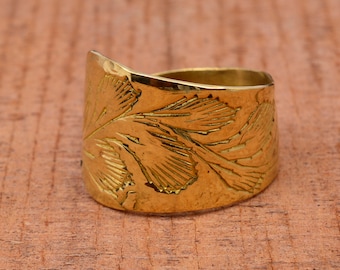 Wide Gold Adjustable Band, Hammered Ring, Leaf Ring, Wide Band Ring, Patterned Leaf Ring, Leaf Band Ring, Gift Item, Minimalist