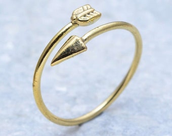 Arrow Twist Ring Band, Arrow Wrap Ring, Brass Ring, Adjustable Arrow Ring, Minimalist Ring, Geometric Ring