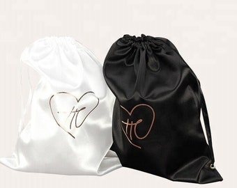白と黒のサテンギフトバッグ、カスタムサテンバッグ、ヘアバンドルバッグ、ヘアエクステンションバッグ、ジュエリーバッグ、ジュエリーポーチ、コスメバッグギフトバッグ