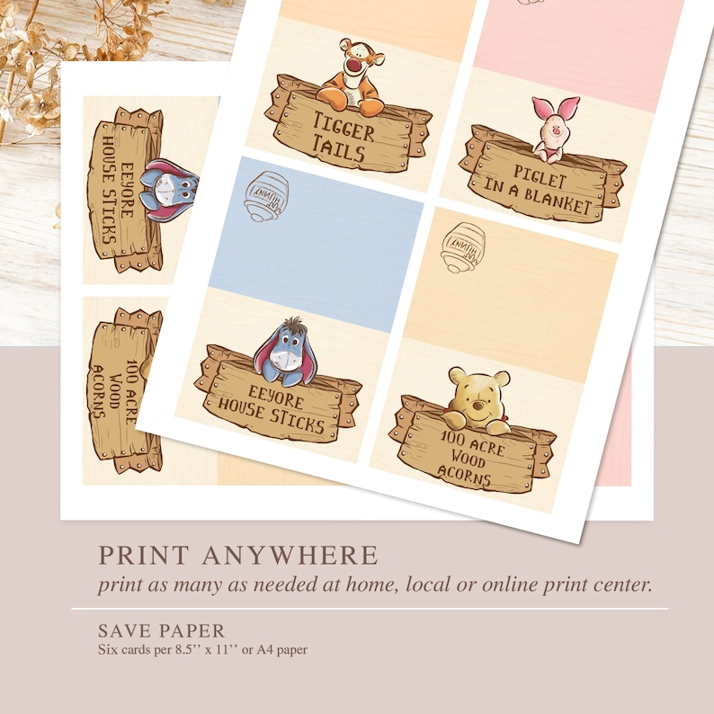 K&ouml;nnte beinhalten: Druckbare Party-Geschenk-Etiketten zum Thema Winnie Puuh mit verschiedenen Charakteren aus dem Hundert-Morgen-Wald. Die Etiketten zeigen Bilder von Tigger, Ferkel, Eeyore und Winnie Puuh. Der Text auf den Etiketten lautet "Tigger Schw&auml;nze", "Ferkel in einer Decke", "Eeyore Hausst&auml;be" und "100 Morgen Wald Eicheln".