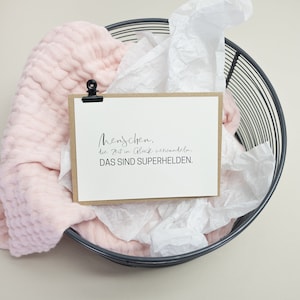 Postkarte "Menschen, die Zeit in Glück verwandeln, das sind Superhelden" | Geschenk beste Freundin, Trauzeugin, Patentante,Geburt,PapierWind