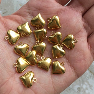 10/20 szt. Pozłacane mosiężne serce, pozłacana mosiężna zawieszka 12x11 mm, dwustronna dmuchana zawieszka w kształcie serca