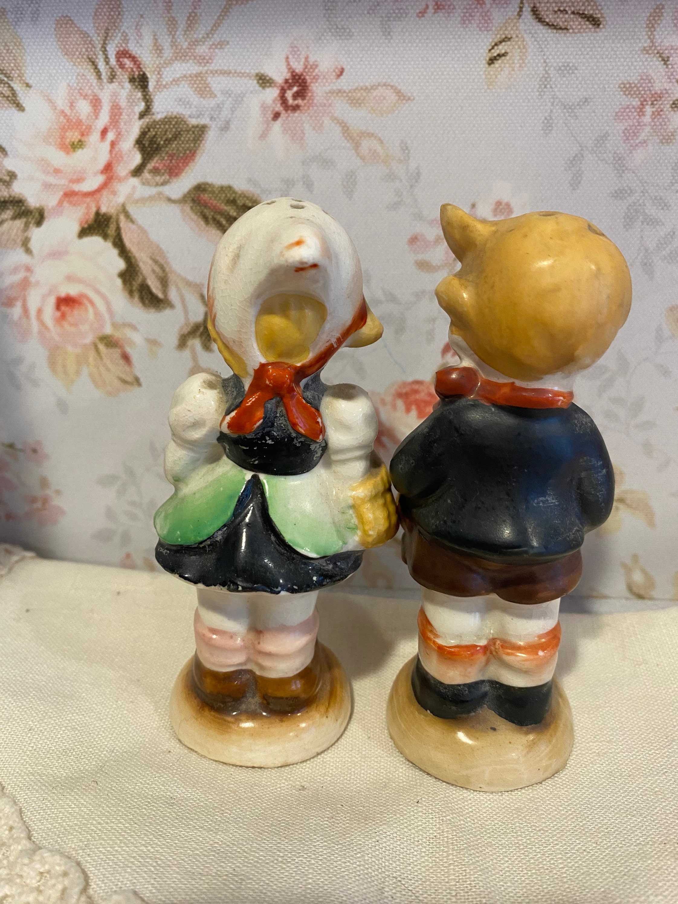 Vintage Dutch Boy and Girl Salt and Pepper Shaker Set - Etsy