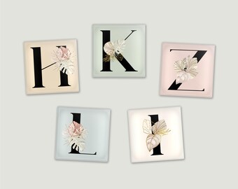 Posavasos personalizado con inicial, disponible en cristal o madera, redondo o cuadrado - Regalo personalizado de estilo bohemio botánico