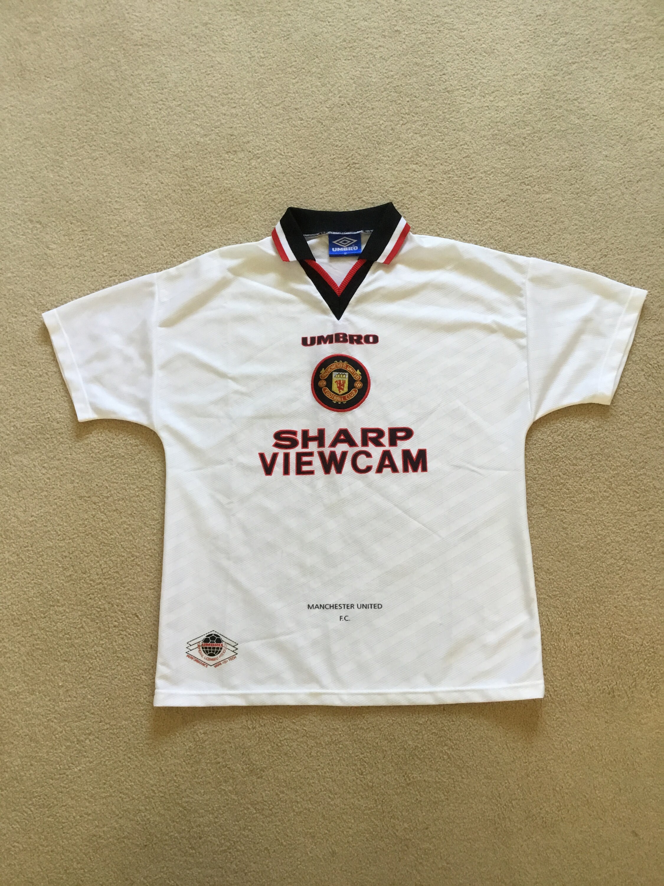 manchester united sharp viewcam shirt