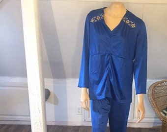 Vintage MG 2pc Small Pajama Set, 2pc Pajama set, 1960s Pajamas, Women's Pajamas, Vintage Pajamas, Blue Pajamas, Unique Pajamas, Midcentury