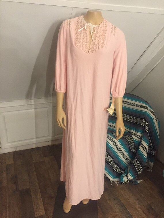 Vintage Vanity Fair Nightgown, Small, NOS, Velves… - image 9