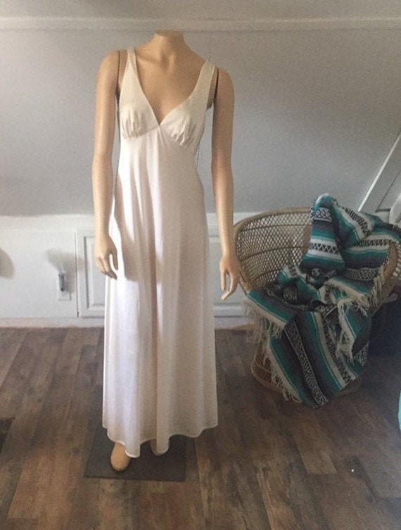 Vintage Vanity Fair Size 34 Nightgown, Women's Nig