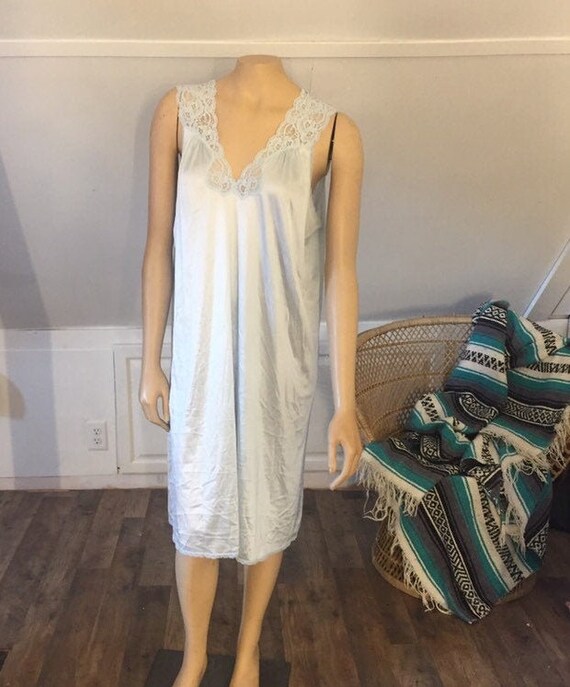 Vintage Vanity Fair Nightgown, Medium, AS IS, Medi