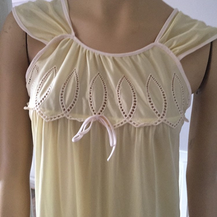 Movie Star Nightgown Small Vintage Yellow Summer Nightgown Etsy