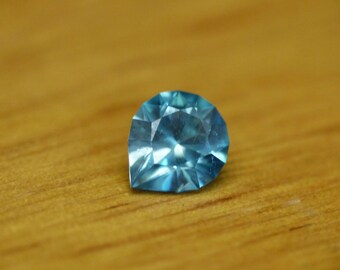 Zircon 7.8 x 6.75 mm(5)