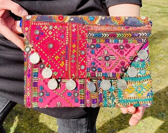 Vintage Banjara Clutch: Bestickte Boho Handtasche