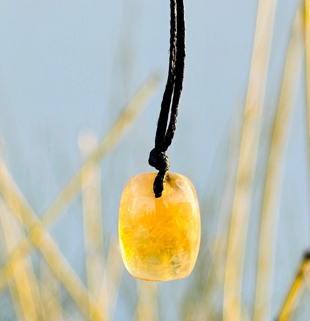 Amulet Crystal Necklace - Crinkle