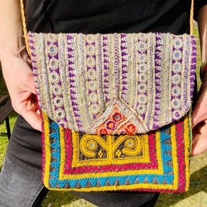 Ein von einer Art Stammes Banjara Zigeuner Geldbörse, Banjara Kupplung Handtasche, Boho Handtasche, bestickte Tasche, ethnische Handtasche, Patchwork Handtasche