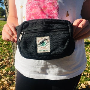 large hemp Fanny Pack , vegan Waist Bag, Hip pack, black Bumbag, cross-body bag, vegan money bag, hemp belt bag, Himalayan hemp, zdjęcie 4