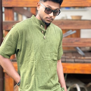 Kurta de algodón Khadi, kurta de algodón tejida a mano, camisa de algodón khadi, camisa boho, camisa hecha a mano, kurta corta, kurta elegante, manga corta