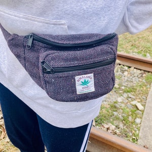 pratico grande marsupio in canapa, marsupio vegano naturale, marsupio alla moda, marsupio, borsa a tracolla, borsa per soldi vegana, marsupio in canapa, marrone