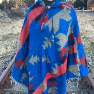 Pretty Yak wool blend poncho,  boho poncho, tribal design hooded poncho, kangaroo pocket, Himalayan hippie poncho, colourful, blue
