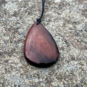 Teardrop Red Tiger Eye Amulet, Red Tiger Eye Jewelry, Tiger Eye Pendant, protection Amulet, passion, courage, sensuality, vitality gemstone