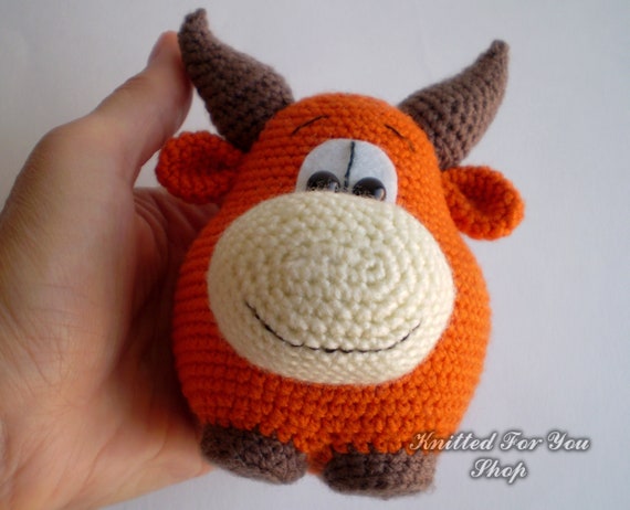 Amigurumi pattern bull crochet cow in US terms symbol of 2021