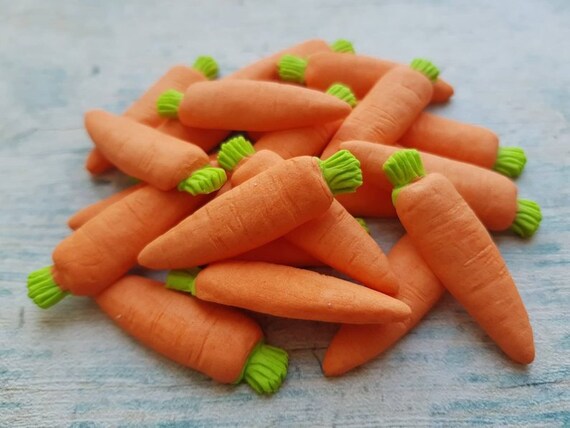 25 Edible Sugar Paste Fondant Carrots Cake Cupcake Toppers