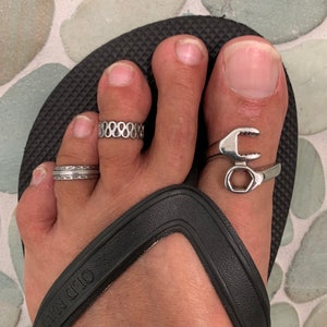 BIG Toe Ring | Wrench | Stainless Steel | >Size 5, 6, 16, 17 & 18< | Unique| Gothic | Cool