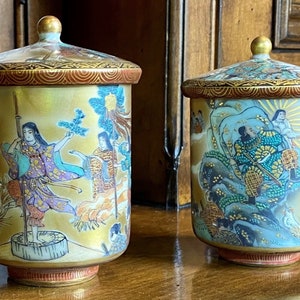 KUTANI Satsuma Pair of Japanese Decor Wedding Tea Cups
