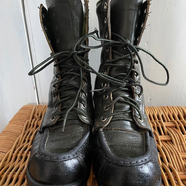 Vintage boots army