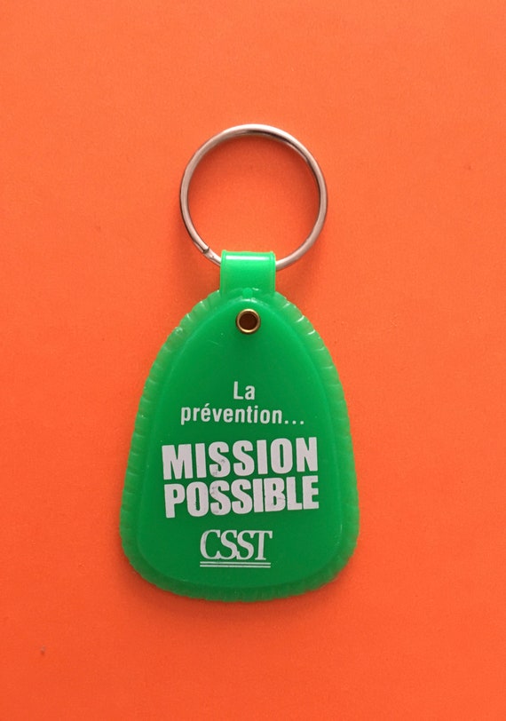 Keychain vintage Promo Retro green plastic for co… - image 3