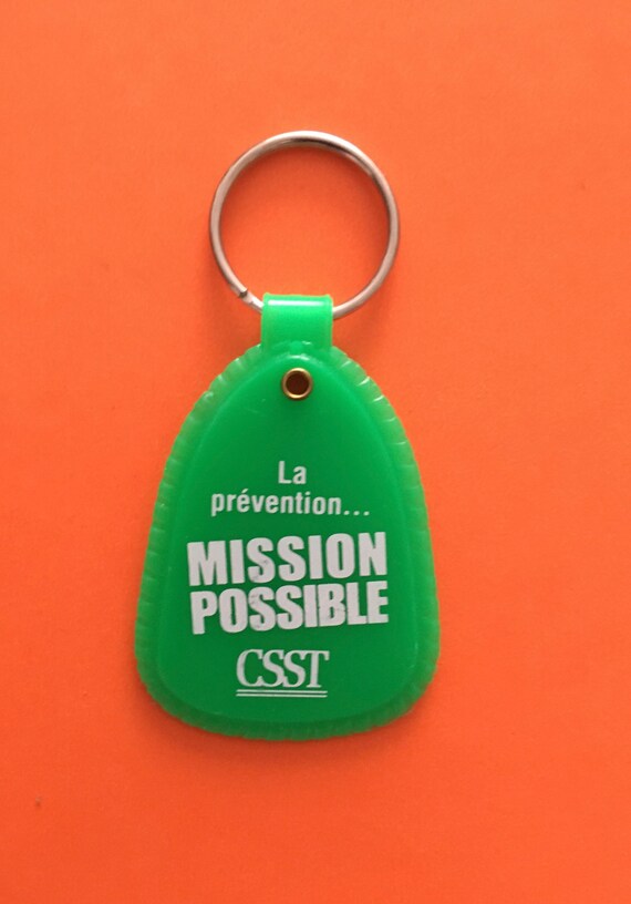 Keychain vintage Promo Retro green plastic for co… - image 1