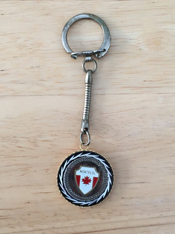 Vintage keychain Canadian souvenir Montreal Quebe… - image 6