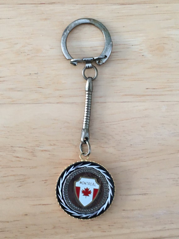 Vintage keychain Canadian souvenir Montreal Quebe… - image 8