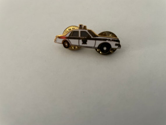 Vintage Lapel Pin Surete du Quebec Police car Ena… - image 2