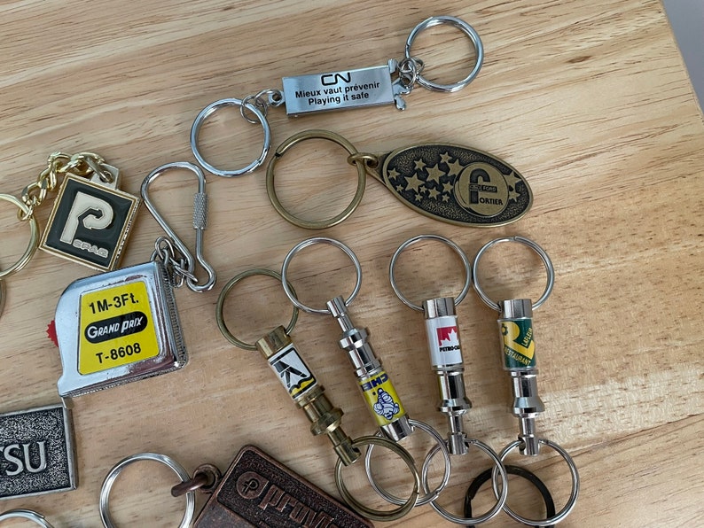 Keychain Collection Vintage Travel Souvenirs Company Promo for ...