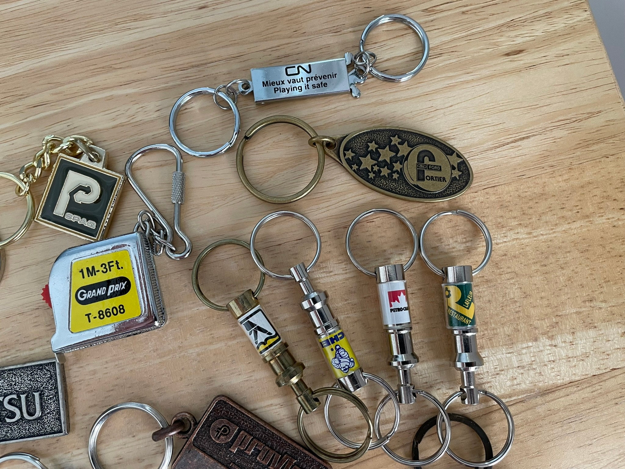 Keychain Collection Vintage Travel Souvenirs Company Promo for Collection Set of 25 Retro Key Rings - Etsy Keychain Collection Vintage Travel Souvenirs Company Promo for Collection Set of 25 Retro Key Rings - Etsy