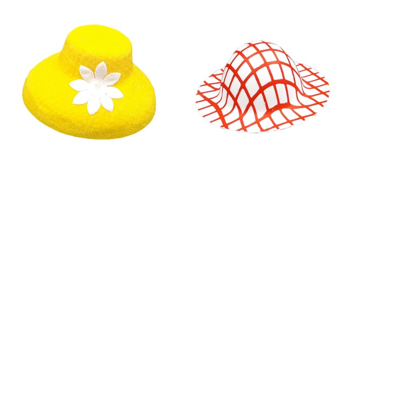 Various hats made of plastic 20 pieces