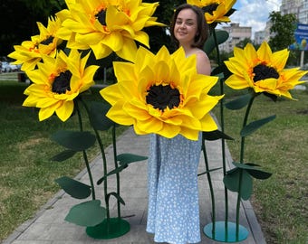 Giant Sunflower Decor, Fall Wedding Decor, Farmhouse Style, Big Foam Sunflower, Fake Flowers, Large Flowers, Fall Decor, Sunflower Decor