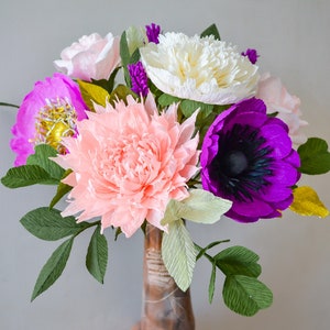Bouquet di fiori di carta luminosi, regalo di fiori di carta per inaugurazione della casa, regalo di bouquet fatto a mano, fiori di carta crespa, regalo di anniversario, fiori misti