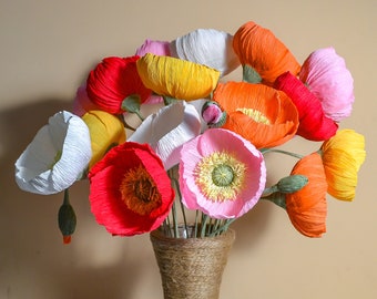 Bouquet de coquelicots en papier et de boutons